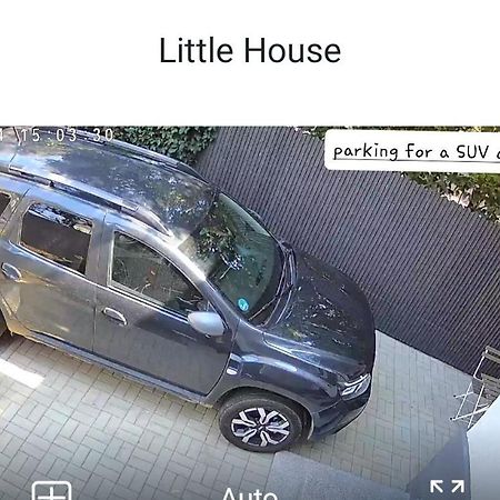 Littlehouse- Entire Property For Maximum 4 People Bukarest Exteriör bild